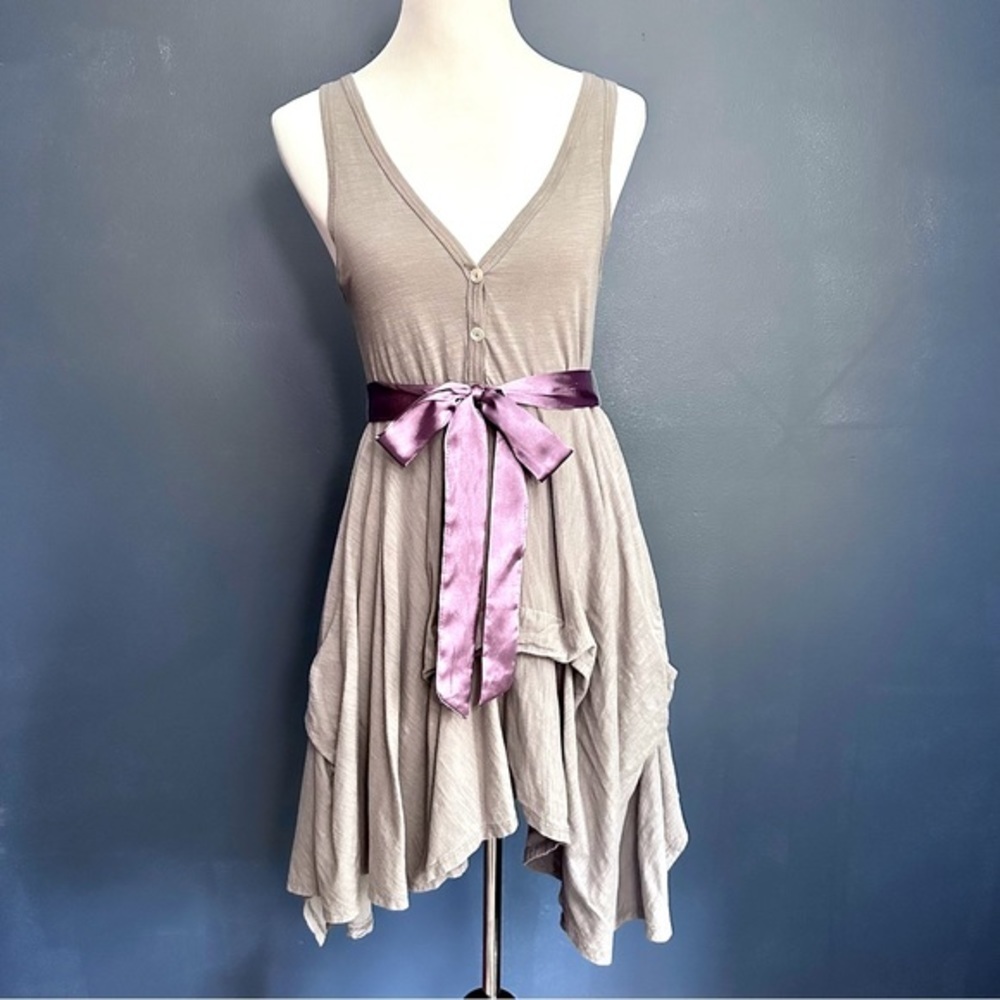 Gray High Low Ruffle Dress With Purple Ribbon Size M